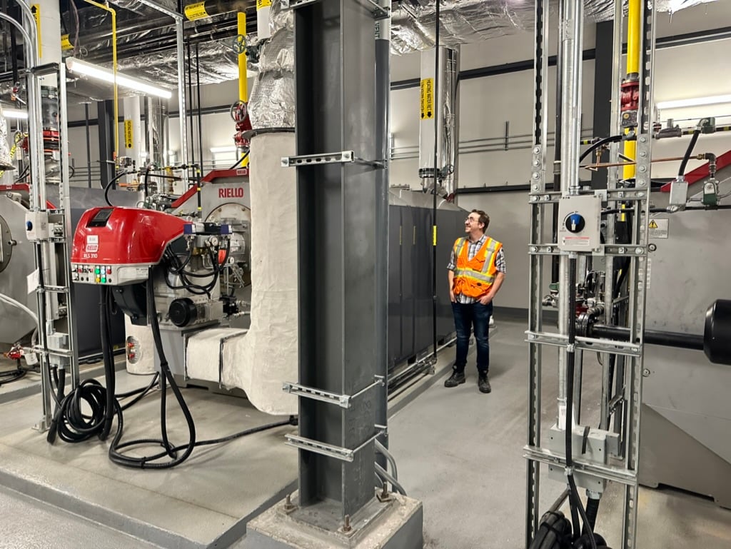 Riello RTC-10000 & Riello RLS310-E-LN 
Fully Condneisng High Mass 
SS Fire Tube Boiler & Linkageless 
Low-NOx Dual Fuel Power Burner